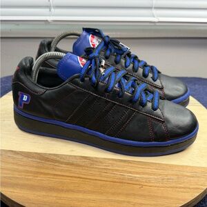 Detroit Pistons Adidas Sneaker (Men’s 7.5)